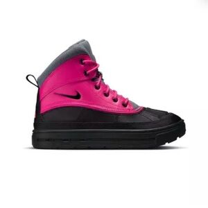 Pink Nike snow boots